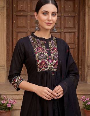 Women Ethnic Motifs Embroidered Regular Thread Work Pure Cotton Kurta with Trousers & With Dupatta 2
