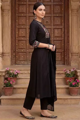 Women Ethnic Motifs Embroidered Regular Thread Work Pure Cotton Kurta with Trousers & With Dupatta