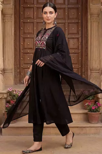 Women Ethnic Motifs Embroidered Regular Thread Work Pure Cotton Kurta with Trousers & With Dupatta