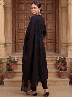 Women Ethnic Motifs Embroidered Regular Thread Work Pure Cotton Kurta with Trousers & With Dupatta 5