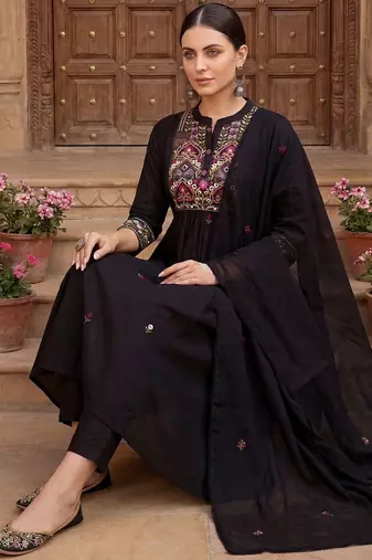 Women Ethnic Motifs Embroidered Regular Thread Work Pure Cotton Kurta with Trousers & With Dupatta