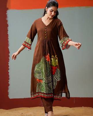 Women Printed Regular Pure Cotton Kurta with Trousers 6