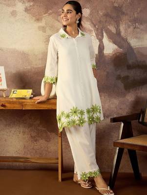 Women Floral Embroidered Regular Thread Work Pure Cotton Kurta with Palazzos 1