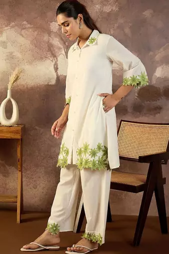 Women Floral Embroidered Regular Thread Work Pure Cotton Kurta with Palazzos