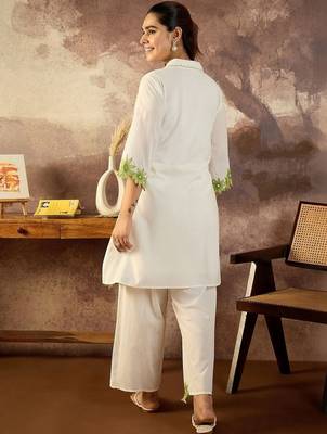 Women Floral Embroidered Regular Thread Work Pure Cotton Kurta with Palazzos 4