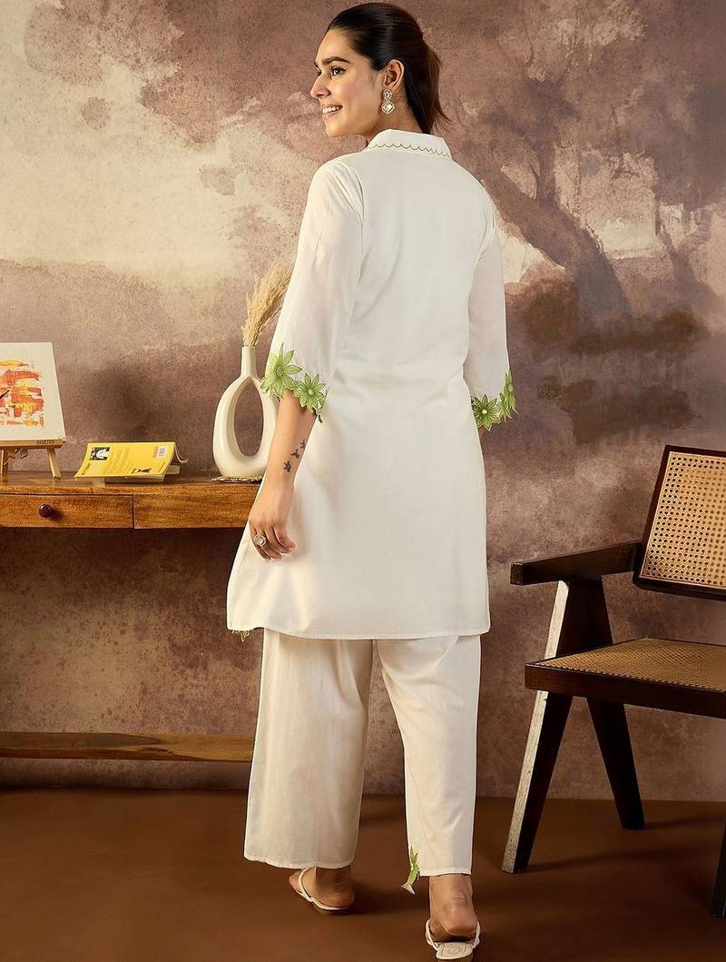 Women Floral Embroidered Regular Thread Work Pure Cotton Kurta with Palazzos