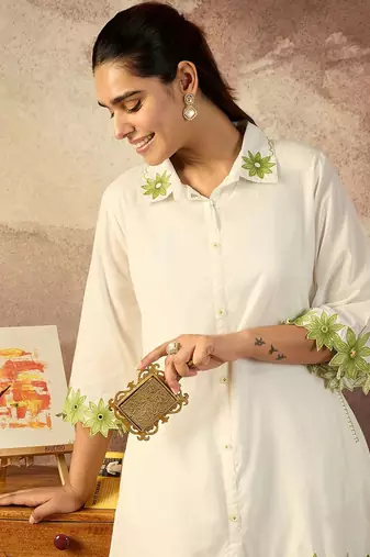 Women Floral Embroidered Regular Thread Work Pure Cotton Kurta with Palazzos