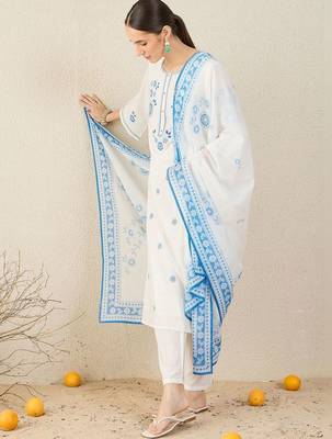 Women Floral Embroidered Regular Thread Work Pure Cotton Kurta with Trousers & With Dupatta 3