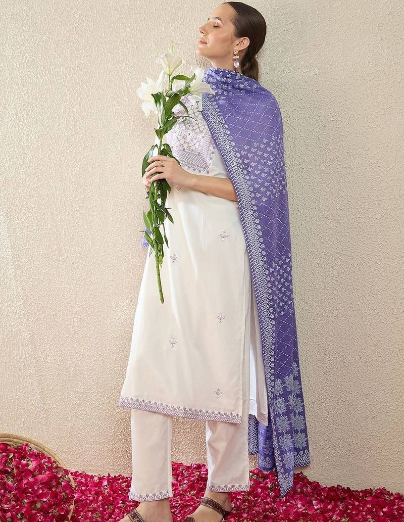 Women Embroidered Regular Thread Work Pure Cotton Kurta with Trousers