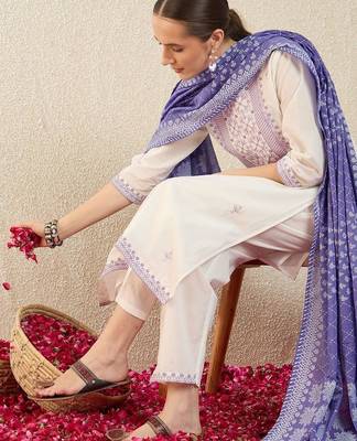 Women Embroidered Regular Thread Work Pure Cotton Kurta with Trousers 2