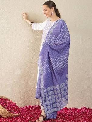 Women Embroidered Regular Thread Work Pure Cotton Kurta with Trousers 5