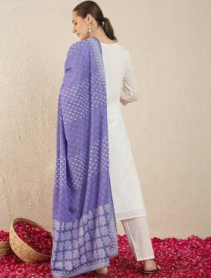 Women Embroidered Regular Thread Work Pure Cotton Kurta with Trousers 6