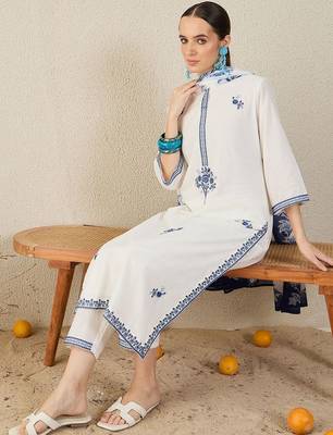 Women Floral Embroidered Regular Thread Work Pure Cotton Kurta with Trousers & With Dupatta 1