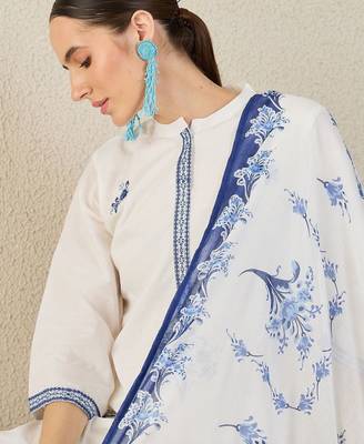 Women Floral Embroidered Regular Thread Work Pure Cotton Kurta with Trousers & With Dupatta 2