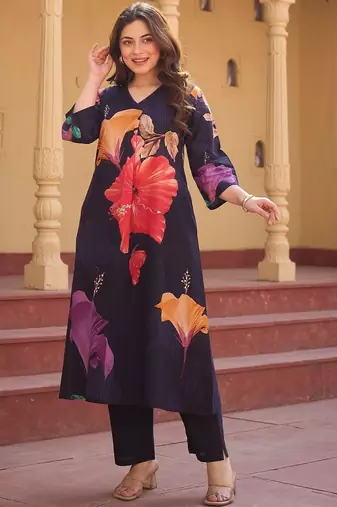 Women Floral Printed Regular Pure Cotton Kurta with Trousers