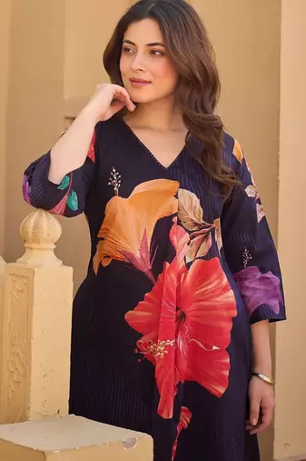 Women Floral Printed Regular Pure Cotton Kurta with Trousers