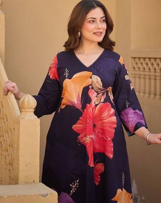 Women Floral Printed Regular Pure Cotton Kurta with Trousers 3