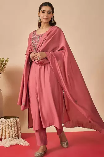 Women Floral Embroidered Regular Thread Work Kurta with Trousers & With Dupatta