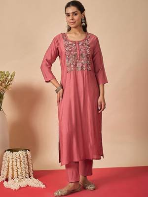 Women Floral Embroidered Regular Thread Work Kurta with Trousers & With Dupatta 2