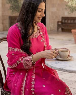 Women Ethnic Motifs Embroidered Regular Thread Work Kurta with Trousers & With Dupatta 4