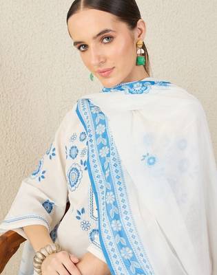 Women Floral Embroidered Regular Thread Work Pure Cotton Kurta with Trousers & With Dupatta 3