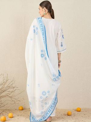 Women Floral Embroidered Regular Thread Work Pure Cotton Kurta with Trousers & With Dupatta 6