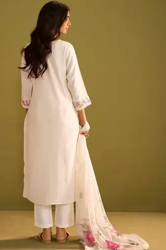 Women Floral Embroidered Regular Thread Work Kurta with Trousers & With Dupatta