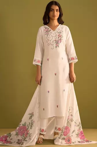 Women Floral Embroidered Regular Thread Work Kurta with Trousers & With Dupatta