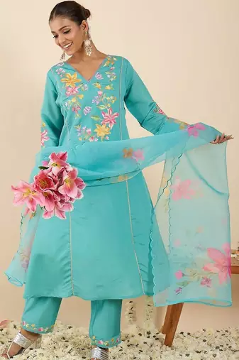 Women Floral Embroidered Regular Thread Work Kurta with Trousers & With Dupatta