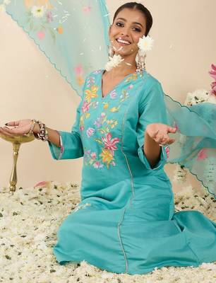 Women Floral Embroidered Regular Thread Work Kurta with Trousers & With Dupatta 6