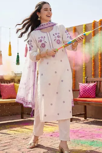 Women Floral Embroidered Regular Thread Work Pure Cotton Kurta with Trousers & With Dupatta