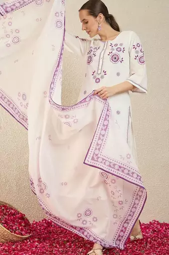 Women Floral Embroidered Regular Thread Work Pure Cotton Kurta with Trousers & With Dupatta