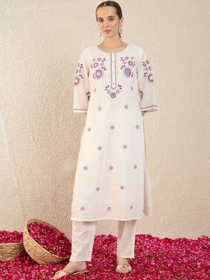 Women Floral Embroidered Regular Thread Work Pure Cotton Kurta with Trousers & With Dupatta 6