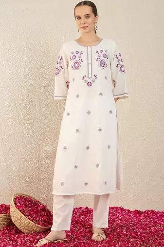 Women Floral Embroidered Regular Thread Work Pure Cotton Kurta with Trousers & With Dupatta
