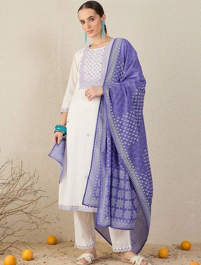 Ethnic Motifs Embroidered Thread Work Pure Cotton Kurta With Trousers & Dupatta