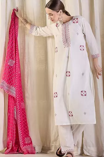 Women Ethnic Motifs Embroidered Regular Thread Work Pure Cotton Kurta with Trousers & With Dupatta
