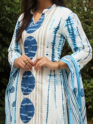 Women Geometric Printed Cotton Kurta with Trousers & Dupatta 2