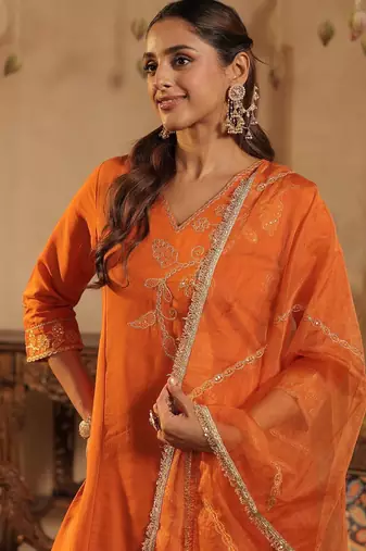 Women Ethnic Motifs Printed Kurta with Trouser& With Dupatta