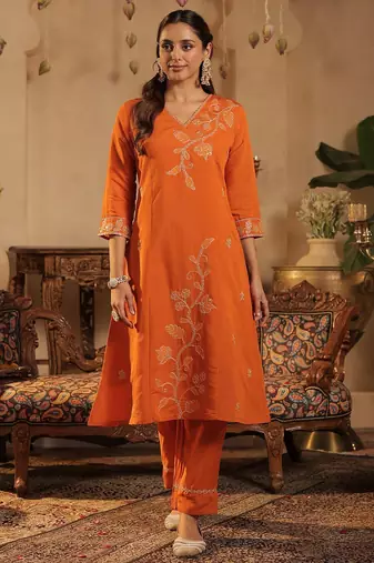 Women Ethnic Motifs Printed Kurta with Trouser& With Dupatta