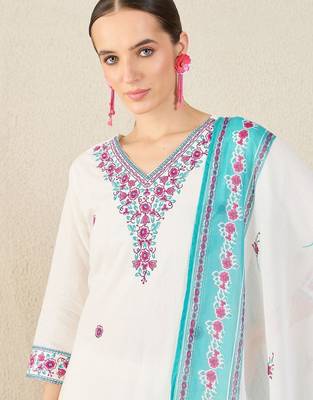 Floral Embroidered Thread Work Pure Cotton V-Neck Kurta With Trouser & Dupatta 2