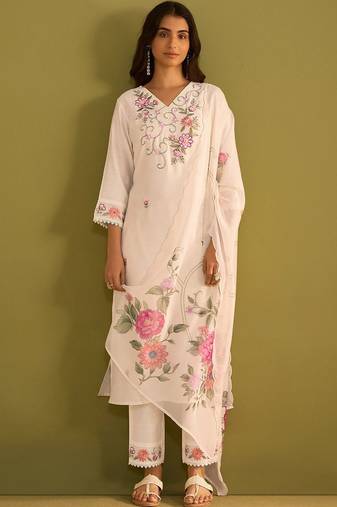 Women Floral Embroidered Regular Thread Work Kurta with Trousers & With Dupatta