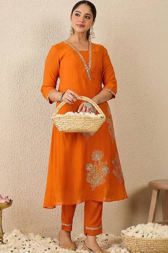 Women Ethnic Motifs Embroidered Regular Kurta with Trousers