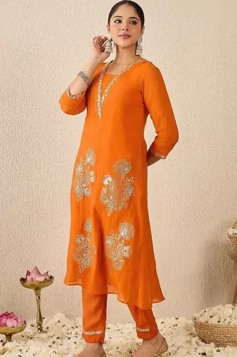 Women Ethnic Motifs Embroidered Regular Kurta with Trousers