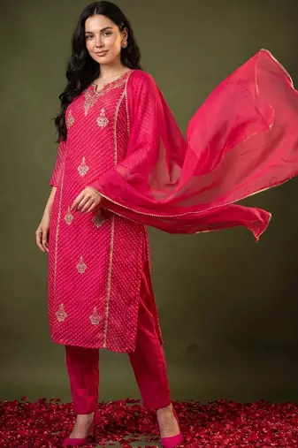 Women Ethnic Motifs Printed Regular Thread Work Kurta with Trousers & With Dupatta