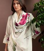 Women Floral Printed Regular Kurta with Trousers & With Dupatta