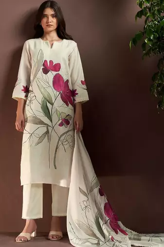 Women Floral Printed Regular Kurta with Trousers & With Dupatta