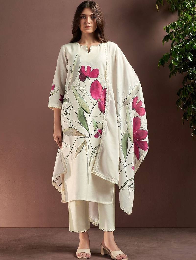 Women Floral Printed Regular Kurta with Trousers & With Dupatta
