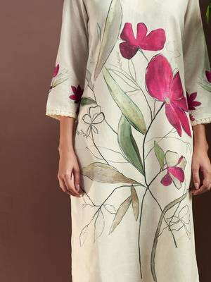 Women Floral Printed Regular Kurta with Trousers & With Dupatta 7