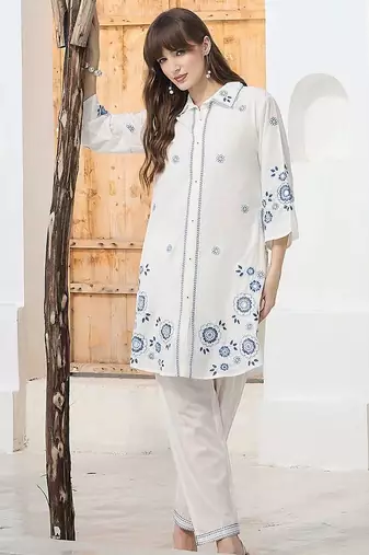 Women Floral Embroidered Regular Thread Work Pure Cotton Kurta with Trousers