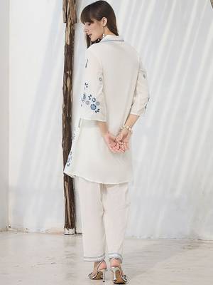 Women Floral Embroidered Regular Thread Work Pure Cotton Kurta with Trousers 4